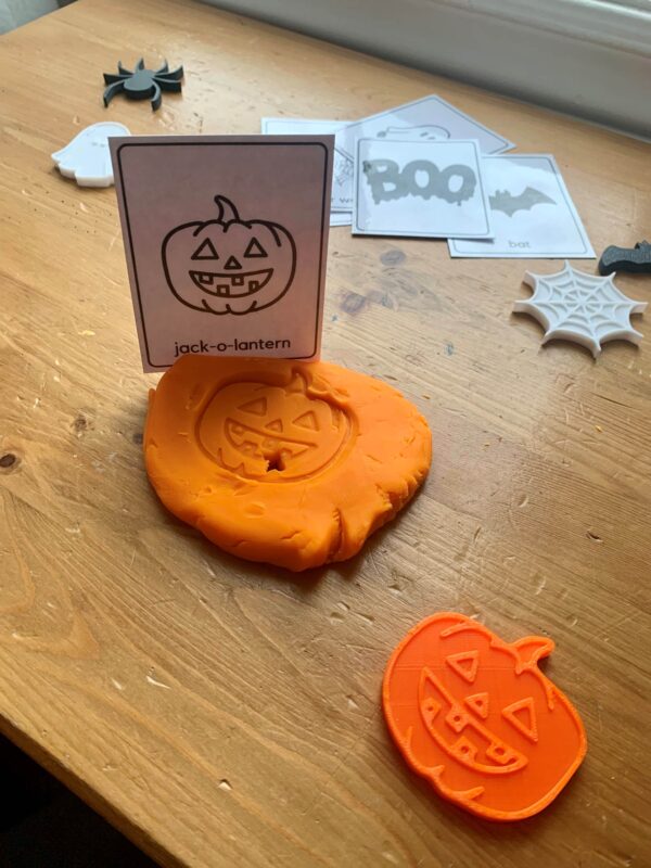 Halloween Loose Parts Set with Black and White Flashcards