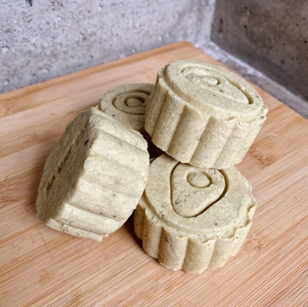 Chrysanthemum Scalp Balancing Shampoo Bar