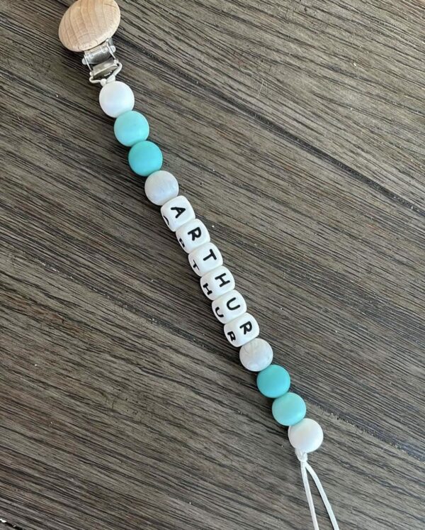 Soother clips