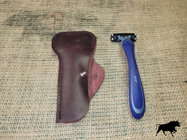 Handmade leather disposible razor case