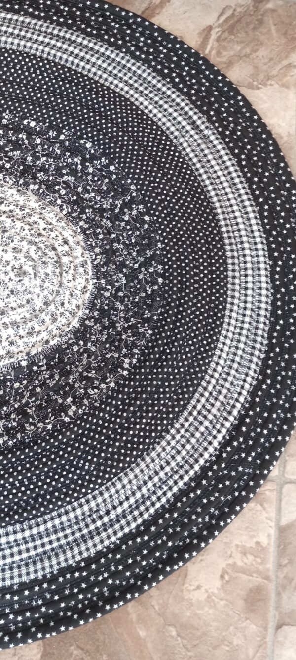 Hand Crafted Jelly Roll Rug Black & White 26" by 40"