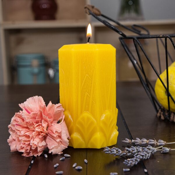 Garden Leaf Beeswax Pillar