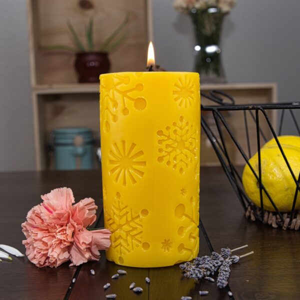 Snow Flake Beeswax Pillar