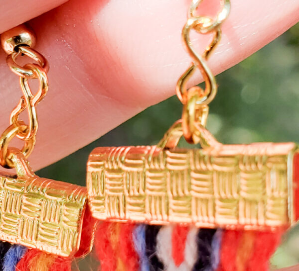Métis L'Assomption Sash Dangle Earrings - Handmade Alpaca Wool with Infinity Symbol - Hypoallergenic