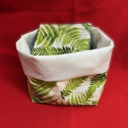 Panier réversible et 8 lingettes (débarbouillettes) assorties