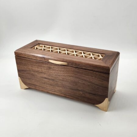Walnut Tea Box with Kumiko Pattern on the Lid with 4 compartments.