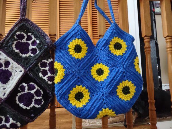 Sunflower Crocheted Tote Bag zippered lining