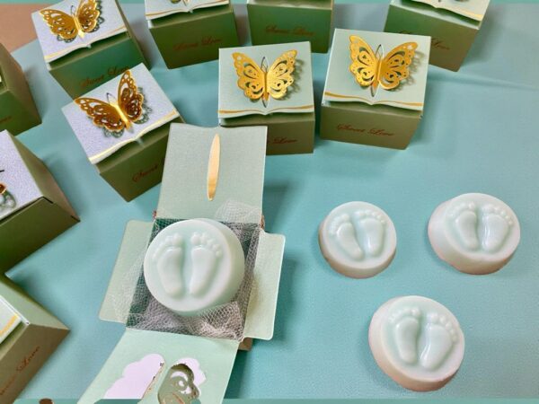 Custom Baby Boy Shower Soap Favours / Savons Personnalisés pour un Baby Shower de Garçon