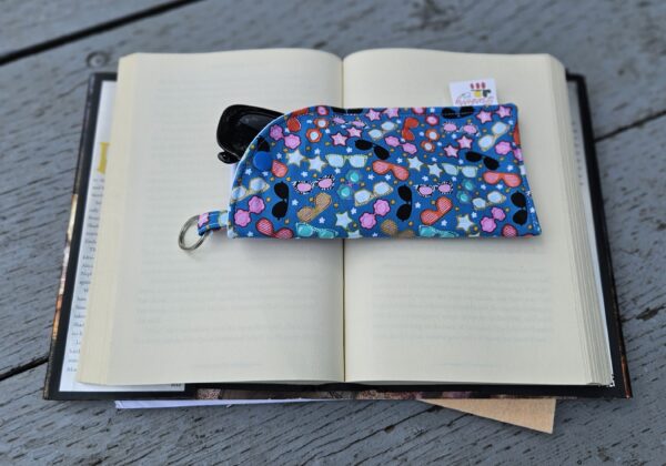 "Loads of Sunglasses" Sunglasses and Eyeglasses Fabric Cases with keychain loop