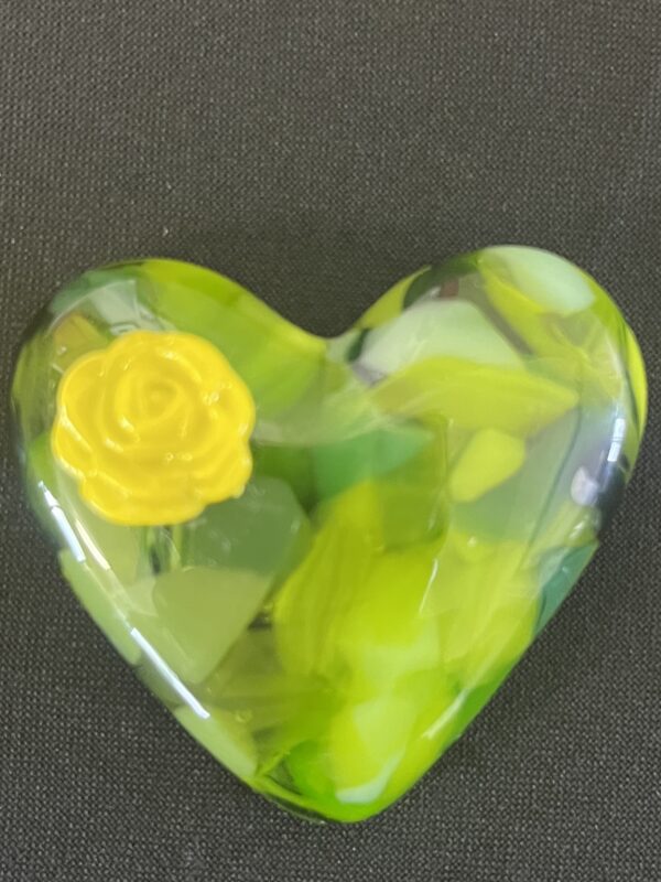 Medium glass pocket heart