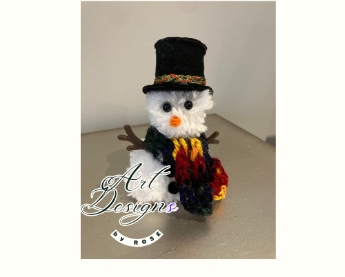Cute Pom Pom Snowmen & Snowwomen