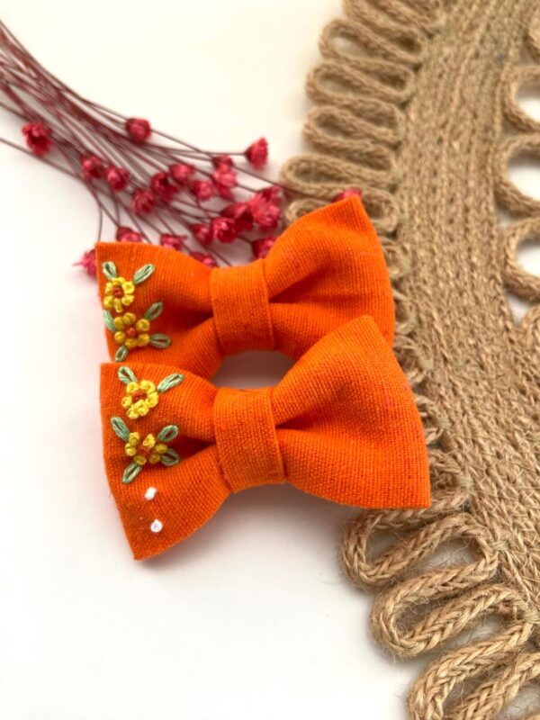 Hand Embroidered Floral Bow Pair – Matching Hair Clips Canada (5 cm)