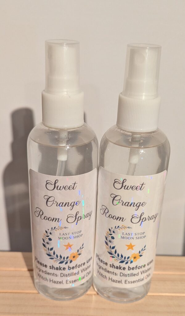 All-Natural Room Spray – Refreshing and Eco-Friendly.