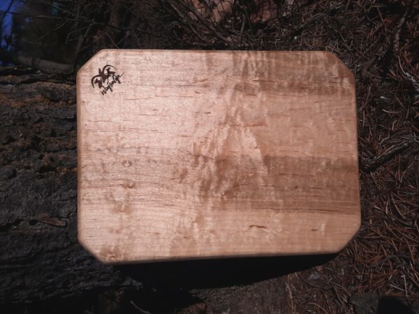 'Sunflower Serenade' wooden cutting board/charcuterie board