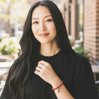 woman wearing bracelet