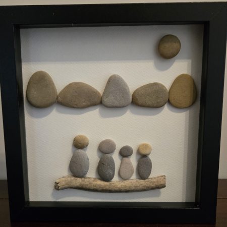 Pebble Art-8" x 8"- Family of Four