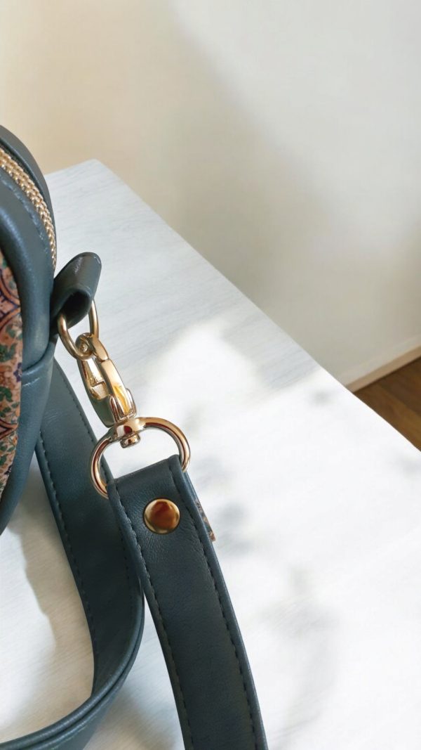 Tiny Cata Crossbody