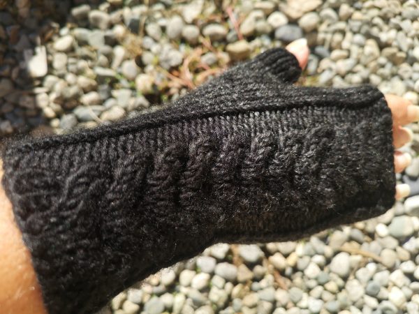 Black HandKnit Seamless Academia Wool Gloves
