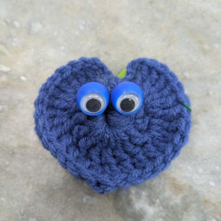 HM140-19 Happy google hearts.jpgblue blue eyes
