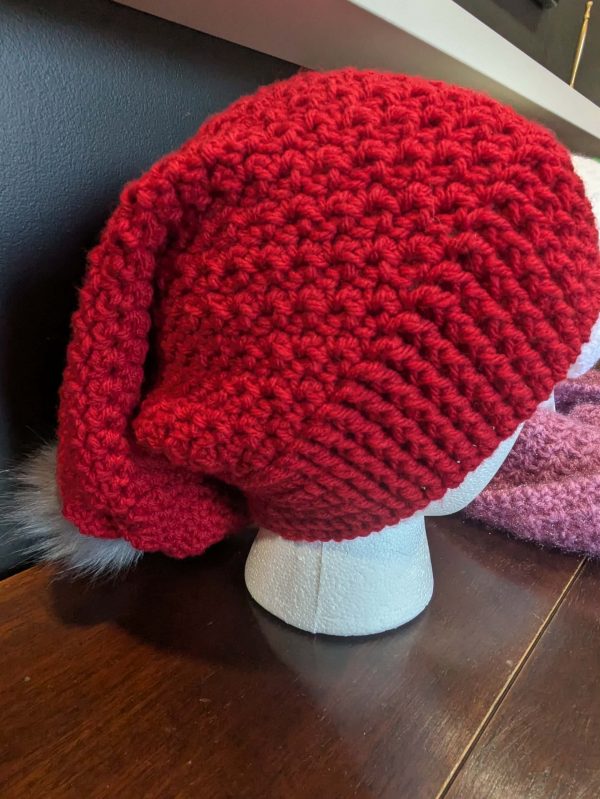 Slouchy Beanie in red with grey pompom