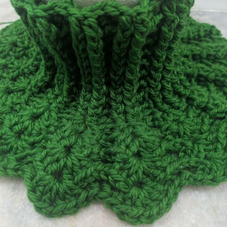 HM203-1034 Neck warmer green.jpg1