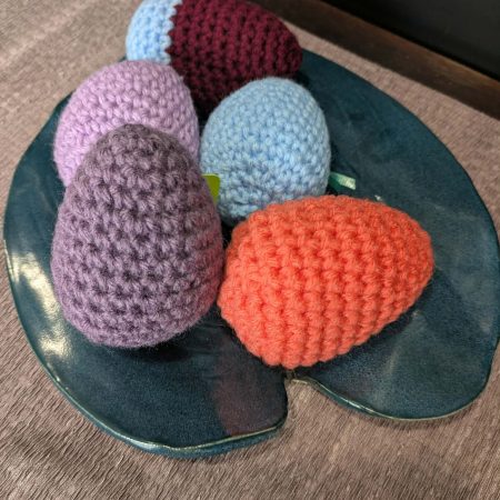 HM98-28 acrylic easter eggs