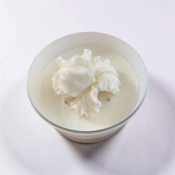 Wedding Guest Table, Decorative White Iris Candle, 24 oz