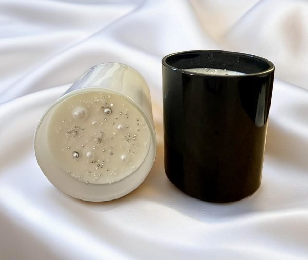 Wedding Guest Table, Decorative Black and White Candles, 227 g each