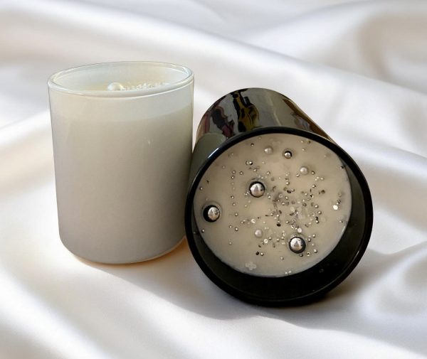 Wedding Guest Table, Decorative Black and White Candles, 227 g each