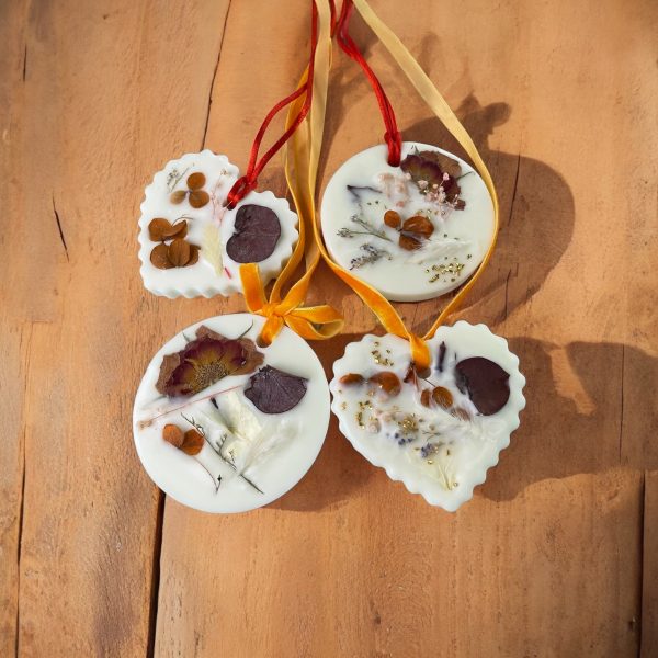 Eucalyptus Soy Wax Sachet: Dried Flower Aromatherapy Closet Drawer Freshener