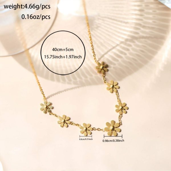 NEW 18k Gold Plated Flower Necklace Tarnish-Free Stainless Steel